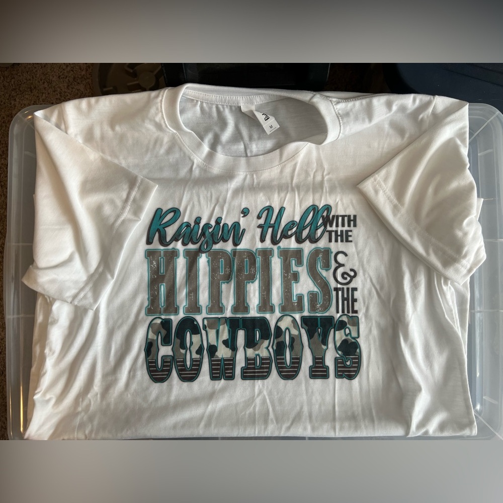 New custom made Raisin Hell with the Hippies and the Cowboys shirt, size M